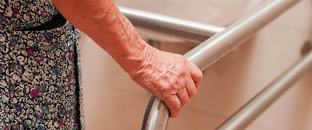 Aufstehhilfen für Senioren im Überblick