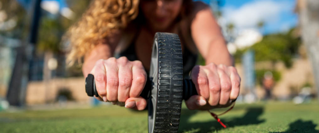 Fit mit dem Bauchtrainer