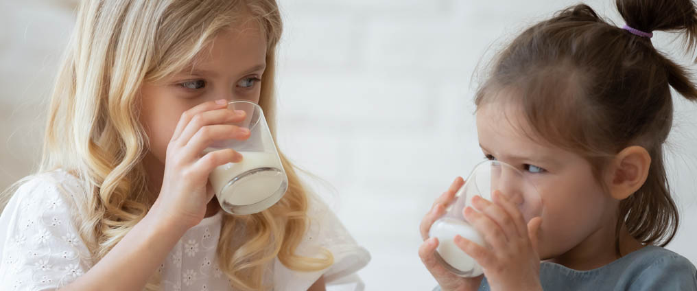 Milchalternativen im Überblick: Mandelmilch und viel mehr